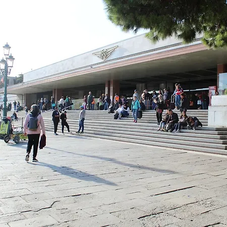 شقة Mazzoni 15 البندقية